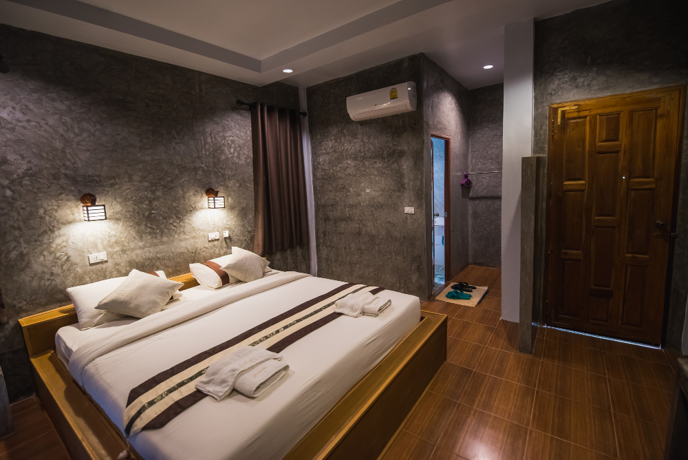 Why Choose a Luxury Hotel Near Lulu Mall for Vacations?