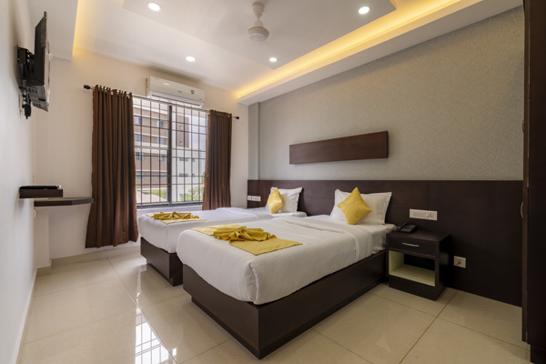 best hotel in near lulu mall kochi